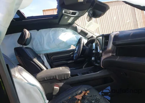 2019 Ram 1500 Limited z USA, uszkodzony, nr VIN 1C6SRFHT8KN752302